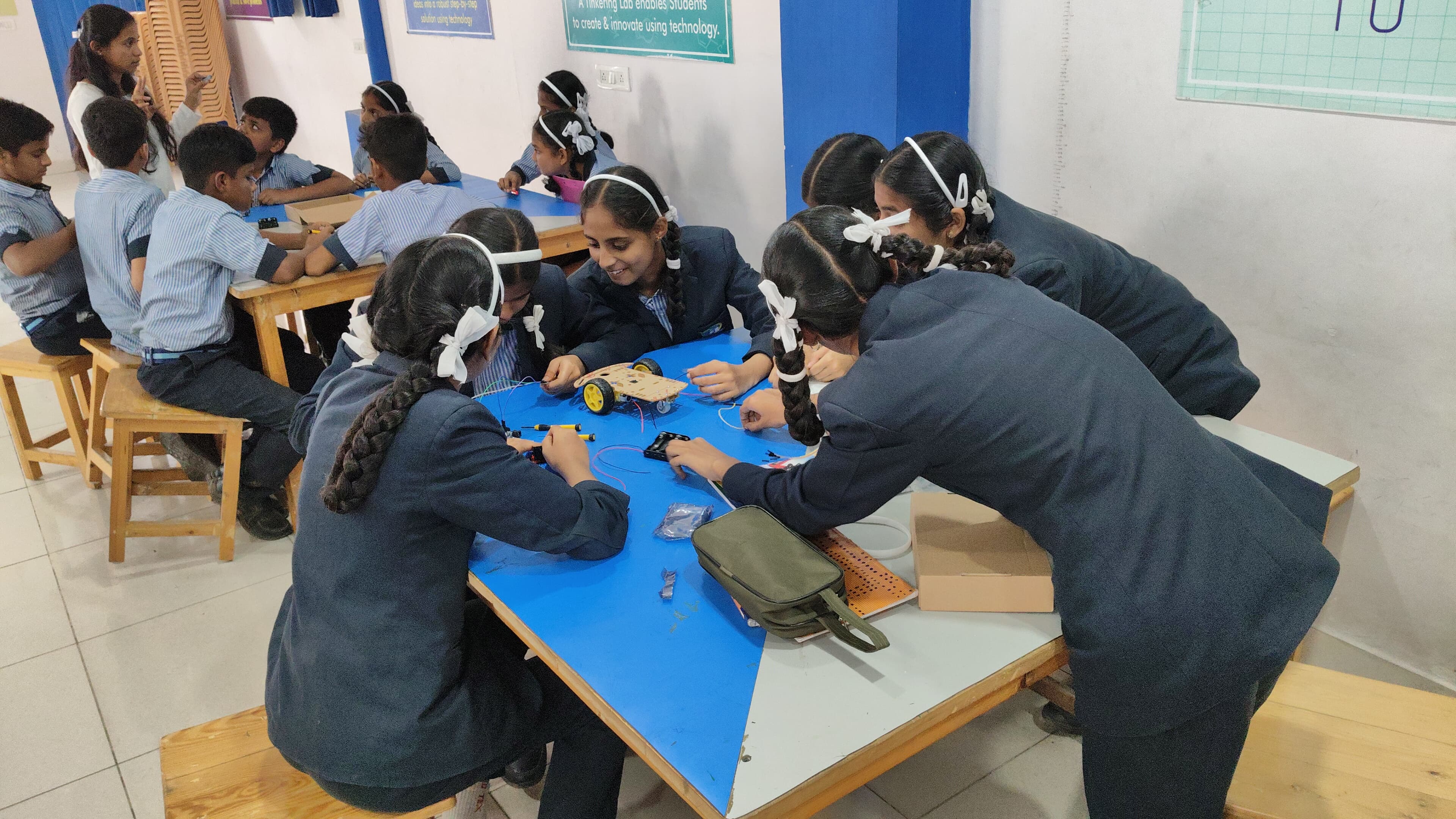 Kids learning Scratch